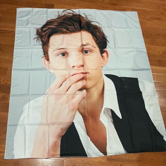 New Tom Holland tapestry - Picture 4 of 4